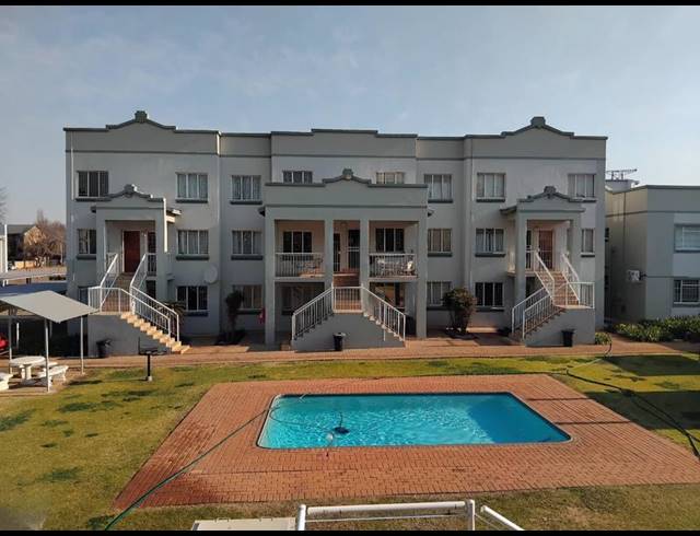 3 BEDROOM APARTMENT FOR SALE IN KANNONIERS PARK